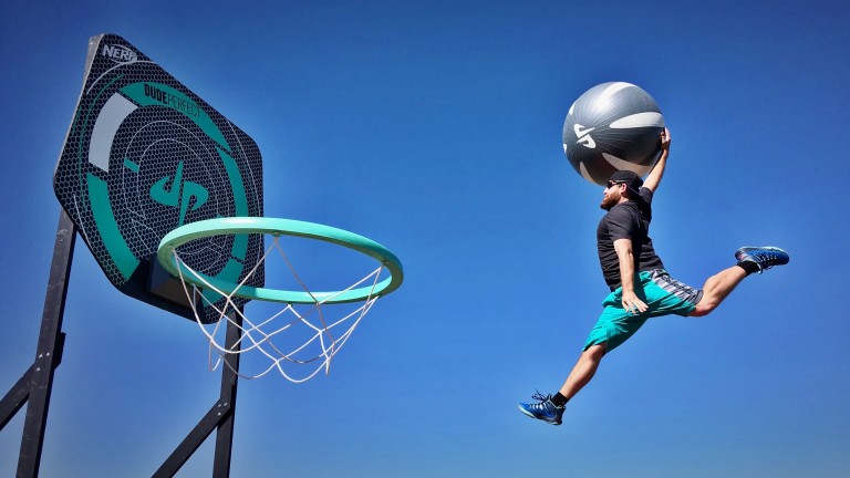 ពិតជាអស្ចារ្យ ក្រុម Dude Perfect បាន ១១ record ពី Guinness World Records