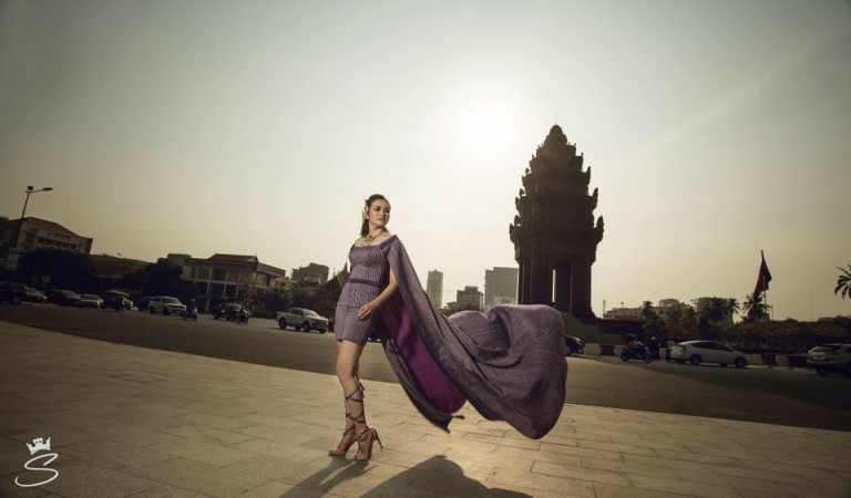 ៥វគ្គ ពី​រាជិនី​ក្រមា​ខ្មែរ​ គេថា “សម្តែងដូចធម្មជាតិ”