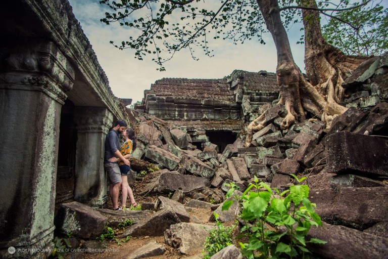 ១០ សន្លឹក​របស់ Mr. Ploy ធ្វើ​អោយ​ពិភពលោក​រឹតតែ​ស្គាល់​កម្ពុជា​កាន់តែ​ច្បាស់