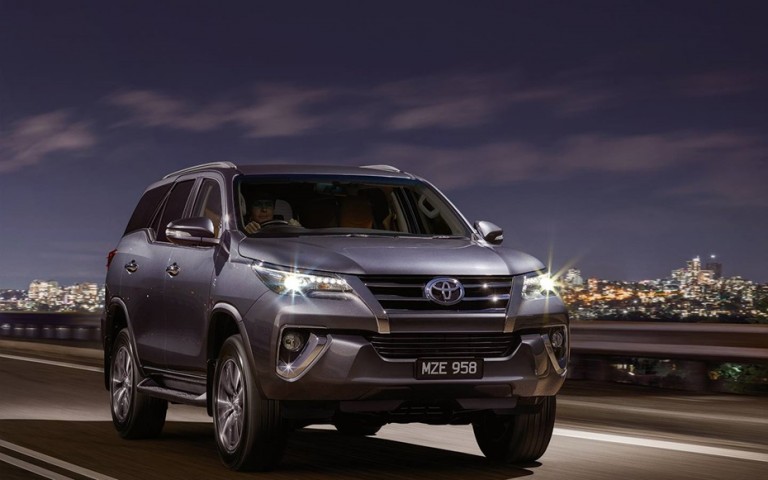 រថយន្ត Fortuner 2016 រចនាបទថ្មីទាក់ចិត្តអ្នកប្រើប្រាស់