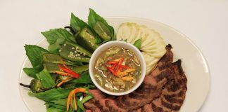 Grilled Steak With Dipping Sauce