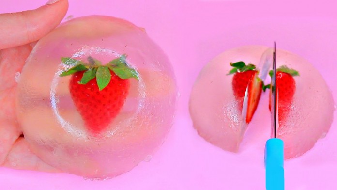 Edible Strawberry RAINDROP CAKE