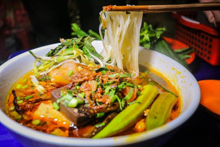 ប្លែកមាត់! ប្លែកឈ្មោះ! នំបញ្ចុកក្តាម