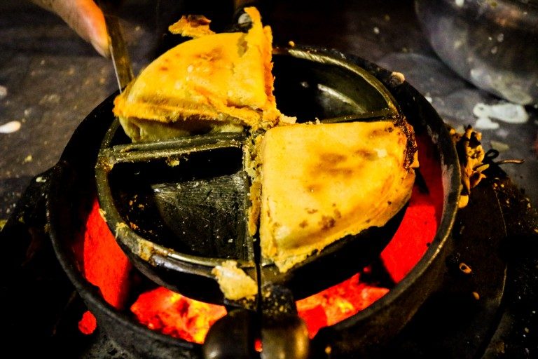 តិចណាស់ដែលស្គាល់ នំជើងគោនេះមែនអត់?