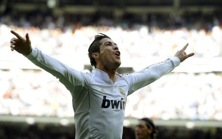 តើ Cristiano Ronaldo ជា​អ្នក​ណា​គេ?