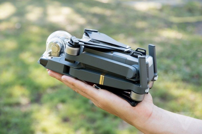Drone 4K អាចដាក់ហោប៉ៅបាន អ្នកចូលចិត្តថតរូបបាក់ចិត្តស្តូក
