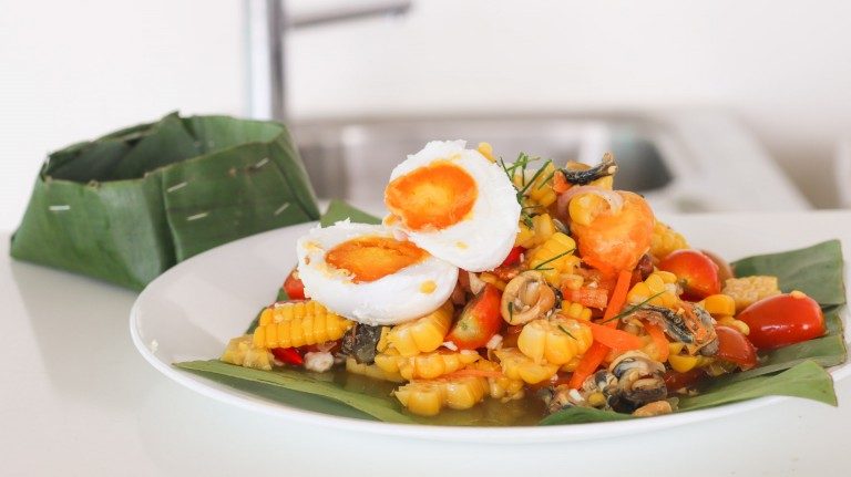 ច្នៃម្ហូបញាំខ្យងពោត សំរាប់រដូវភ្លៀងតិចមើល៎