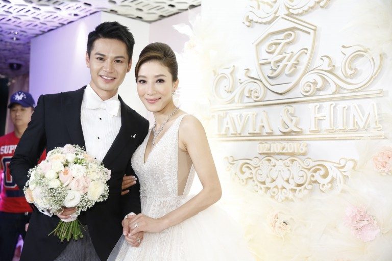 មង្គលការរបស់កំពូលតារា TVB មានស្រីស្អាតប្រុសស្អាតចូលរួមយ៉ាងគគ្រឹកគគ្រង!