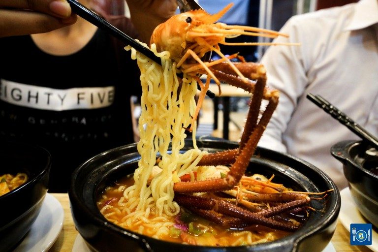 មីហឹរ Seoul មីបង្កងយក្ស
