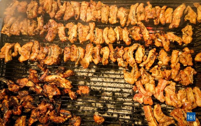 ឆ្អឹងជំនីជ្រូកអាំង