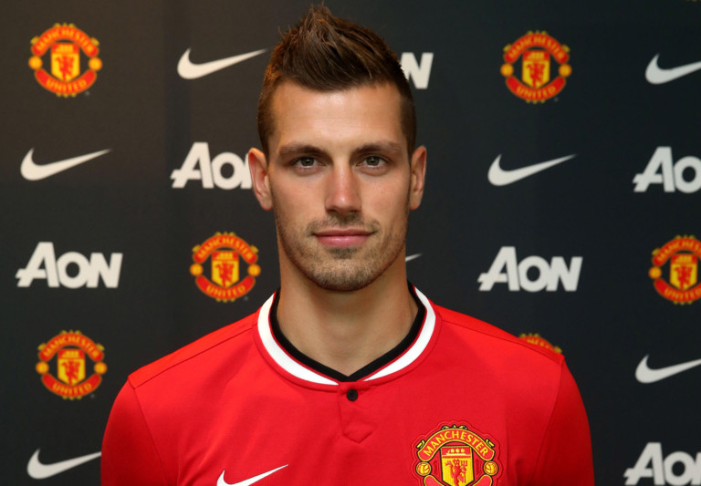Manchester United បដិសេធសំណើររបស់ទិញរបស់ Schneiderlin ក្នុងទឹកប្រាក់ 19 លានផោន