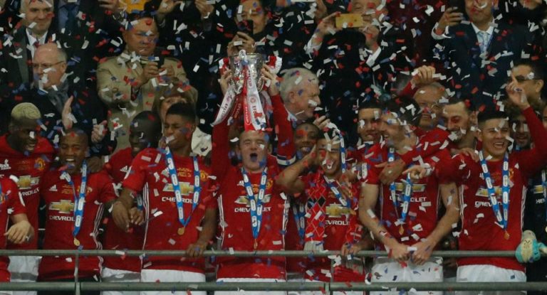 Man Utd យកឈ្នះ Southampton 3-2 ហើយលើកពាន EFL Cup