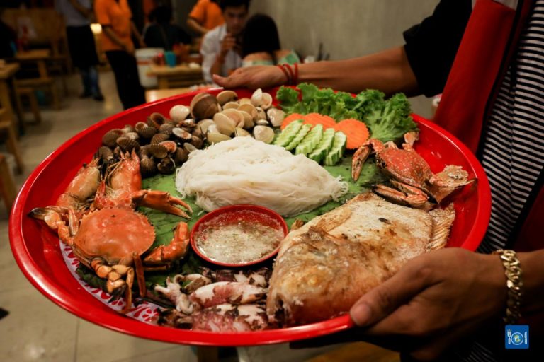 គ្រឿងសមុទ្រអាំងស្លឹកឈូក
