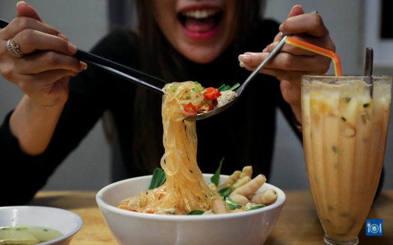 មីសួរសាច់ចិញ្ច្រាំ