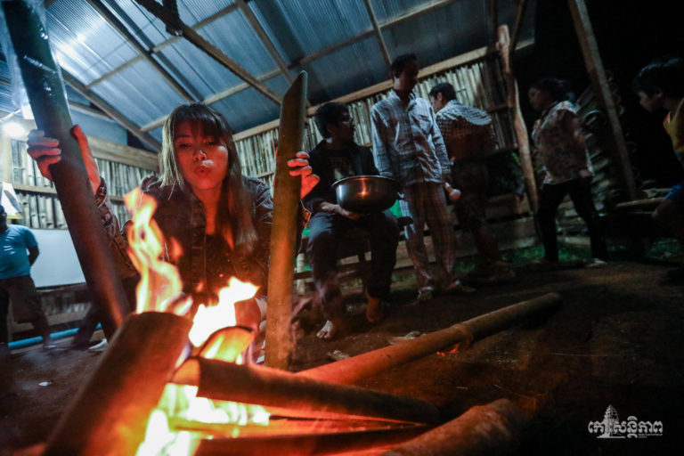 សម្លរប្រូង