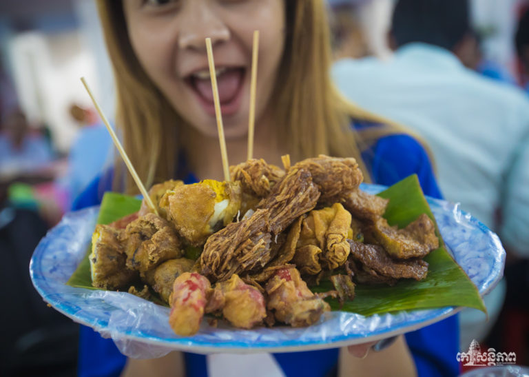 អ្នកស្នេហាការញាុំប្រហិត កុំភ្លេច ពិភពប្រហិត០០៧ 