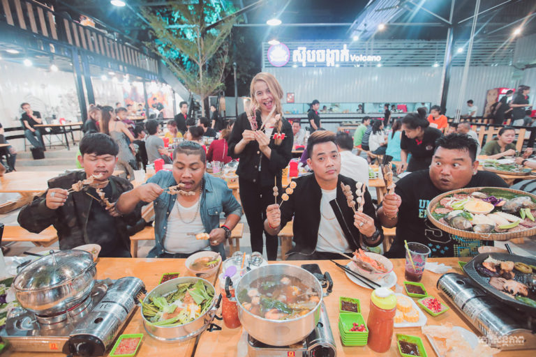 រីកមាឌតាម BIG ហ្មង! ស៊ុបចង្កាក់ Volcano រីកសាខាដល់បាត់ដំបង បញ្ចុះតម្លៃ២០% ១សប្តាហ៍ពេញ