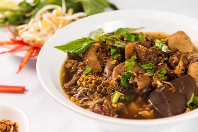 ល្បី២០ឆ្នាំជាងហើយ​ ប្លុកបាក់ទូកអ្នកណាមិនស្គាល់​ សុខមុំមីខគោ