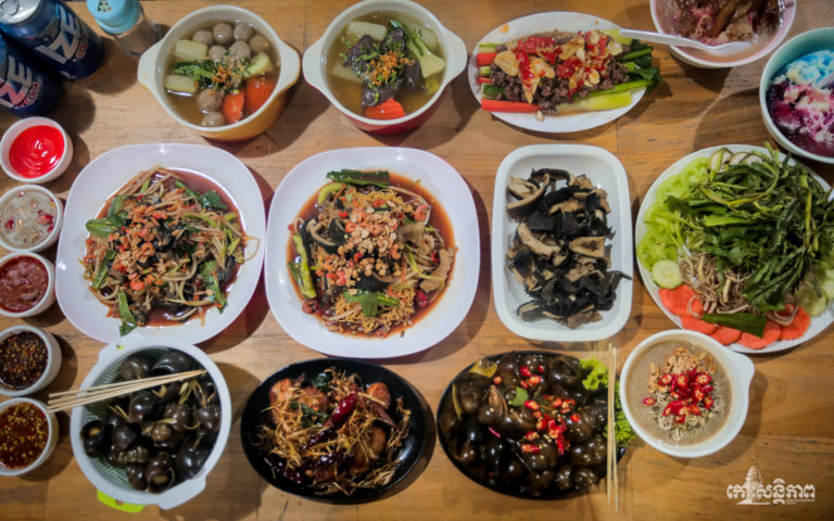 ទប់ចិត្តម៉េចបាន បើអាហារសម្រន់សម្បូរបែបយ៉ាងនេះ!