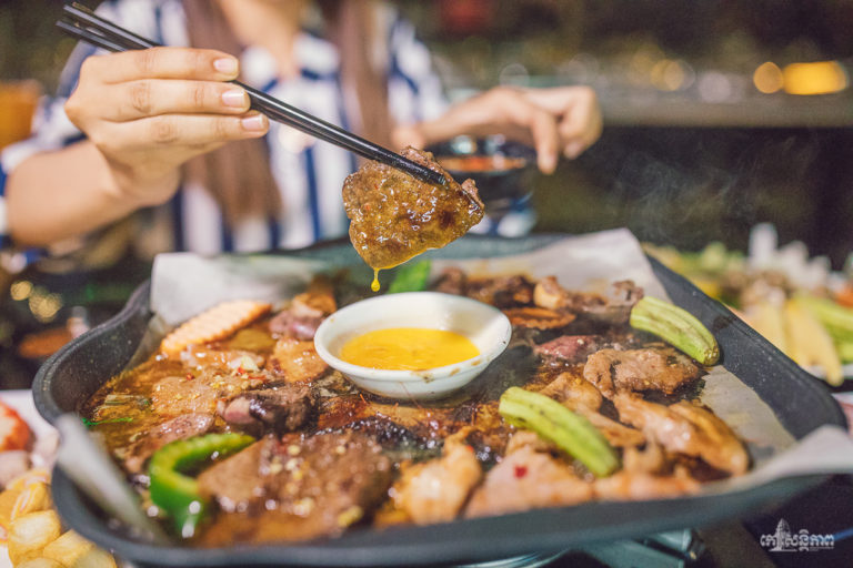អ្នកភ្នំពេញថ្មីដឹងអត់? ប្រាយកាហ្វេ 1នាក់ត្រឹម​​5.5$ ញុាំBuffet BBQ ដោយសេរី!