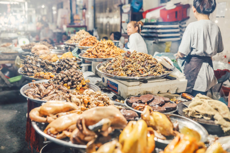 សាមញ្ញៗ តម្លៃសមរម្យ របស់ញ៉ាំនៅម្តុំផ្សារឌុយម៉ិច