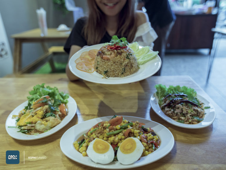 ល្ងាចនេះជុំគ្នា​ មកភ្លក់រសជាតិម្ហូបផ្ទះខ្ញុំម្តងមើល៍!