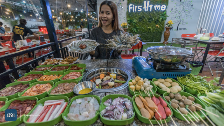 បន្ធូរចង្កេះខោឱ្យហើយសិន ត្រៀមញុាំបុហ្វេតម្លៃពិសេស 6.8$ ពីហាង ហ្វឹស ថាម