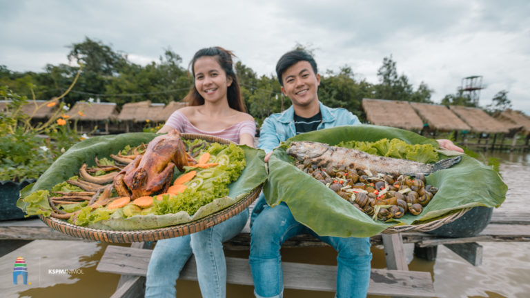 ឃ្លាត​​ឆ្ងាយ​​ពី​​ទី​ក្រុង ទៅ​បណ្ដែត​​អារម្មណ៍​​នៅ​​បឹង​​ប្រវត្តិ​សាស្រ្ត