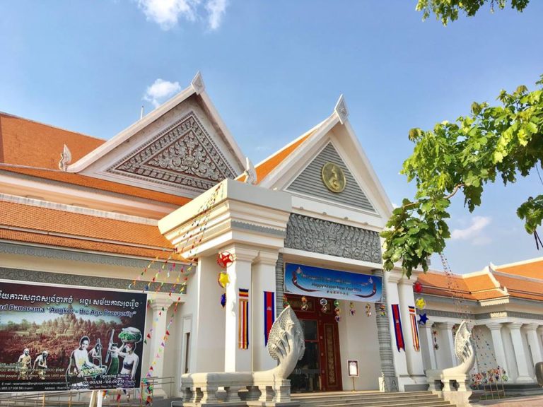 ទស្សនាសារមន្ទីរសព្វទស្សន៍អង្គរ ដែលជាសារមន្ទីរគំនូរប្រវត្តិសាស្រ្តខ្នាតធំ​ និងទំនើបបំផុតនៅកម្ពុជា