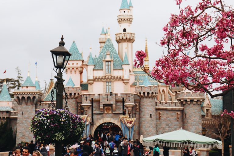 មកស្គាល់សួនកម្សន្ត Disneyland ទាំង​​​ ៦ នៅលើពិភពលោក ដែលគ្រប់គ្នាប្រាថ្នាចង់ទៅ