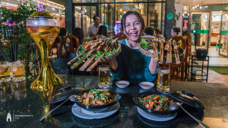 ជួបជុំមិត្តភក្តិ ក្រុមគ្រួសារ ពិសារអាហារពេលល្ងាចជាមួយអាហារសំបូរបែបនៅកាហ្វេដី