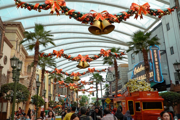 Universal Studio Singapore ត្រៀមរៀបចំយ៉ាងពិសេសសម្រាប់ថ្ងៃ Christmas នេះ