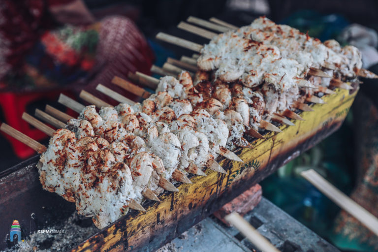 ញ៉ាំទៅឈ្ងុយហ្មង ចេកអាំងខ្ទិះដូង លក់១០ឆ្នាំជាងហើយមិនមែនលំៗណា