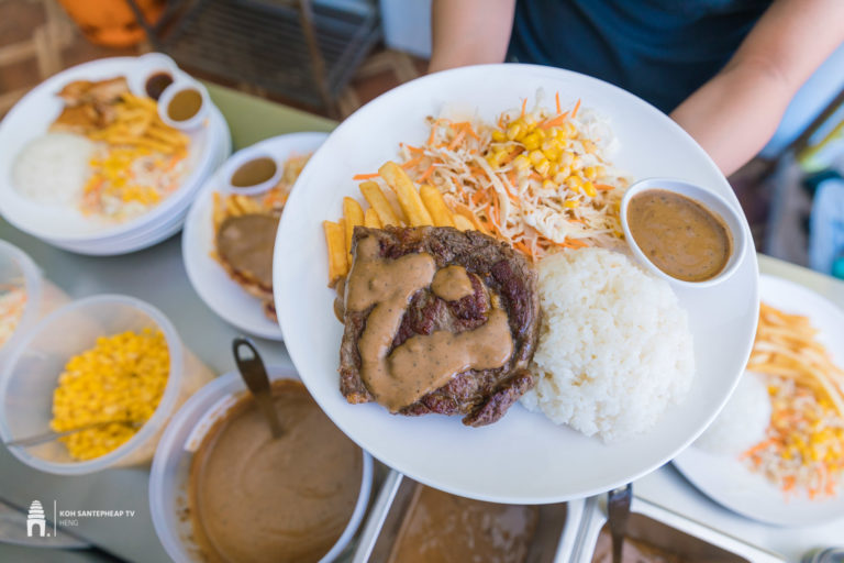 ស្តេកក៏ឆ្ងាញ់ អ្នកលក់ក៏សង្ហាទៀត ទួលទំពូងយើងហ្នឹងតើស៍ ៣ទៅ៥ដុល្លាញ៉ាំបានហើយ