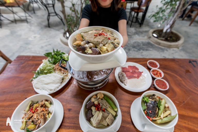 អស់តែ២ដុល្លា នំបញ្ចុក១ចាន ថែមកាហ្វេ១កែវទៀត រឿងអីថាមិនសាកនោះ