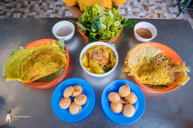 បាញ់ឆាវ នំគ្រក់ក្តៅៗ ចាក់ភ្លាមៗ ញ៉ាំផ្ទាប់ន្លែស្រស់ ទឹកជ្រលក់ពិសេស ឆ្ងាញ់ជាប់មាត់