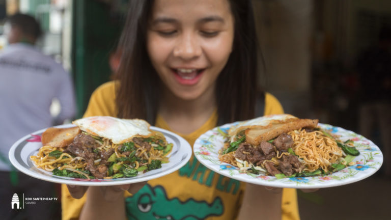 មីឆាលើគោកញ៉ាំឡើងសុំាហើយ ប្តូរមកសាកមីឆាលើអាកាសម្តងមើល៍ម៉េចវិញ នៅក្រោយវត្តទួលទំពូងយើងហ្នឹង!