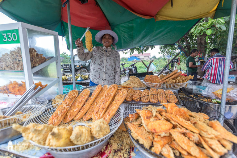នាំឃ្លានទាំងថ្ងៃហ្មងនេះ ចេកចៀន ដំឡូងចៀន ក្តៅៗស្រួយៗទំនងឆ្ងាញ់ណាស់នែក៎!
