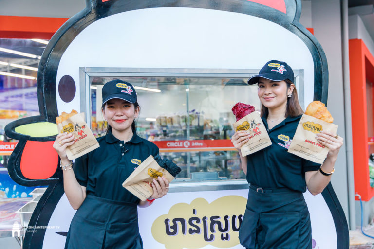 ខាំមួយមាត់ណាក៏សាច់ដែរ រសជាតិក៏ឆ្ងាញ់មាន់ស្រួយ Angel Food ផ្តល់ជម្រើស៣ពណ៌ ៣រសជាតិទៀតណ៎
