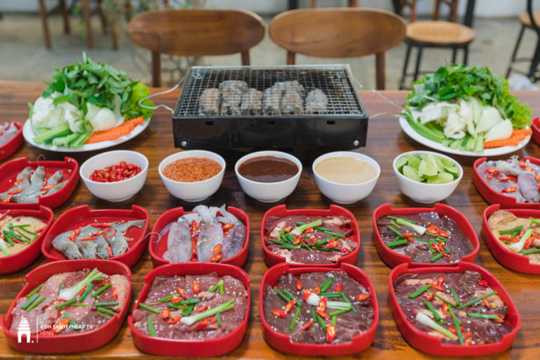 ពិសេសណាស់ ហាងនំបញ្ចុក ​​​​​​​​​​​​​​​​​​ប្រម៉ូសិនរហូតដល់ដាច់ខែធ្នូ ជាមួយឈុតនំបញ្ចុកសាច់អាំងទឹកកាពិ
