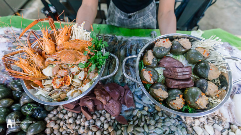 ចុងសប្ដាហ៍ល្មម! រកគាស់គីឡូហុតស៊ុបកម្ដៅសាច់តិចទៅព្រោះថា មានប្រម៉ូសិនពិសេស២០% ផង