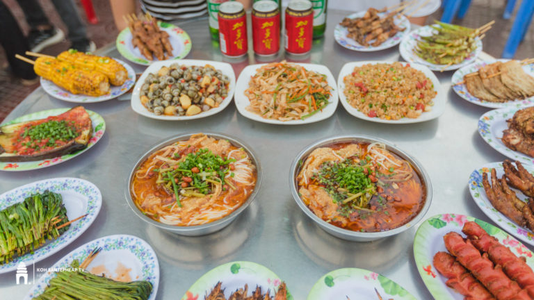 ថ្ងៃស្អែកចូលឆ្នាំចិនហើយ  មាននឹកឃើញចង់ញ៉ាំអីបែបចិនទេ តោះចឹងមកសាក មីស៊ុបជូហិរ ចិនម្ដងមើល៎