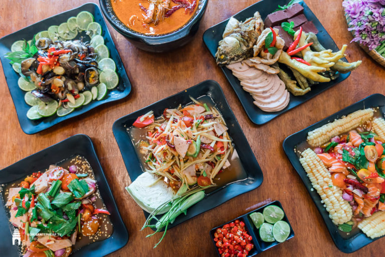 និយាយលេងសើចអី ចង់ញ៉ាំបុកល្ហុងហិរៗឆ្ងាញ់សាហាវគឺមាននៅ ហាង Two Sister បុកល្ហុង