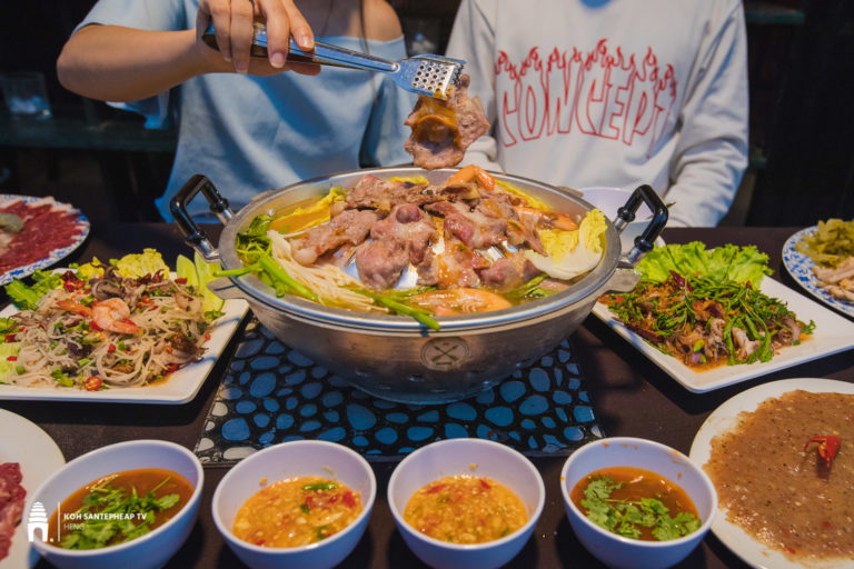 អ៊ែមតិចអី សាច់អាំងបែបថៃនៅ ហាង DIZZ BBQ AND COCKTAIL រសជាតិឆ្ងាញ់ប្លែក មិនបានមកសាកមិចបាន
