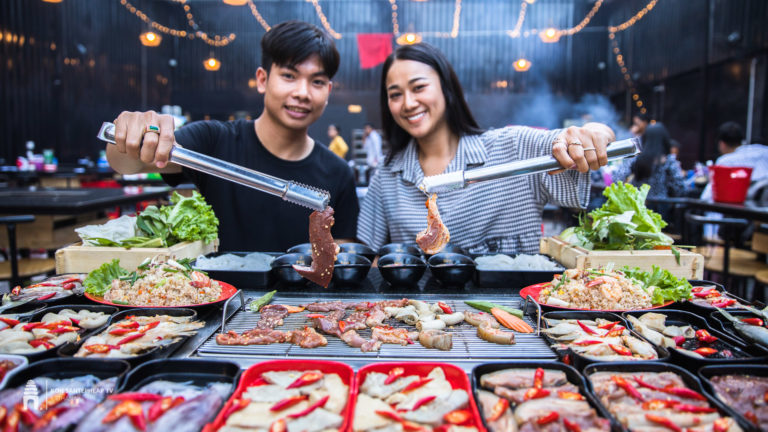 ឈប់សំរាកប៉ុន្មានថ្ងៃនេះ កុំភ្លេចទៅយកប្រូម៉ូសិន២០% ពីហាង Mini BBQ សាច់អាំងទឹកកាពិ បឹងស្នោរទាំងអស់គ្នាណា៎!