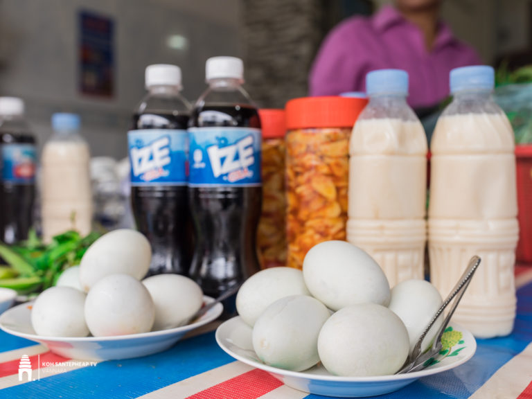 ហាង អានីពងទាកូន ល្បីមានពងទាកូនឆ្ងាញ់ និងទឹកសណ្ដែកធម្មជាតិល្អសម្រាប់សុខភាព ជាង២០ឆ្នាំមកហើយ