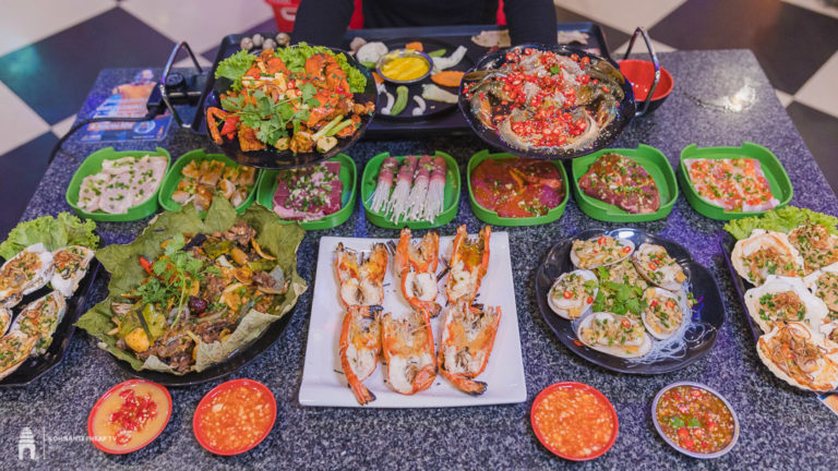 អស់បញ្ហាហ្មង ចេញពីផ្ទះមិនបានក៏អាចញ៉ាំសាច់អាំង និងម្ហូបកុម្ម៉ង់ឆ្ងាញ់ៗបានពីហាង ភូមិសាច់អាំង១៦៨ (សាខា៣១០) កុម្ម៉ង់ភ្លាមដឹកជូនភ្លាម