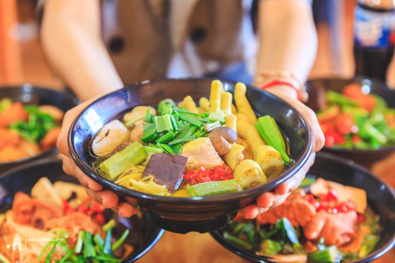 នឹកឃ្លាននំបញ្ចុកស្រុះម្តងៗ ភាគច្រើនទៅញ៊ាំនៅម្តុំណា? មោះ! Admin ស្គាល់កន្លែងមួយ?