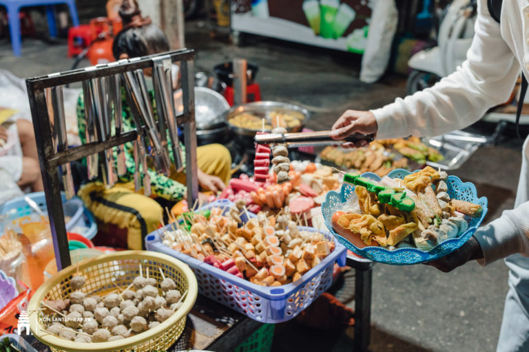 ស្គាល់កន្លែងនេះ ឃ្លានប្រហិតពេលយប់អត់បញ្ហាទេ​ លក់ដល់ម៉ោង១១យប់??