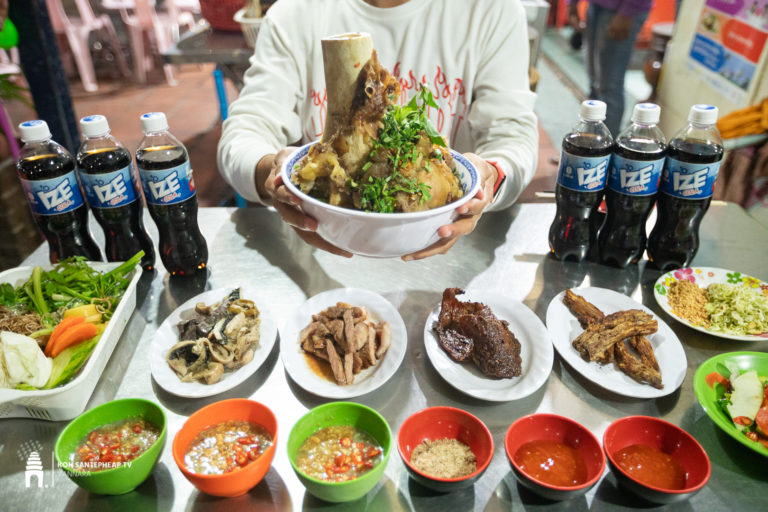 រសជាតិឆ្ងាញ់មិនប្រែជាង២០ឆ្នាំមកនេះ ហាង លីណា BBQ ភាពល្បីល្បាញនៅតែមានភ្ញៀវមកញ៊ាំពេញៗហាងរាល់ថ្ងៃ